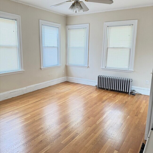 property at 86 Ellery St
