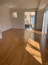 332 City Center Dr in Rohnert Park, CA - Building Photo - Building Photo