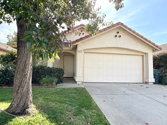 1218 Arbor Dr in Roseville, CA - Building Photo