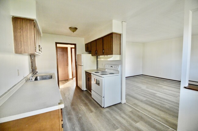 48 Enid St in Bridgeport, CT - Building Photo - Building Photo