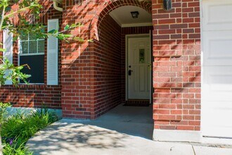 1906 Trafalger Cove in Cedar Park, TX - Building Photo - Building Photo