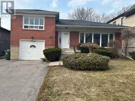 294 Betty Ann Dr in Toronto, ON - Building Photo