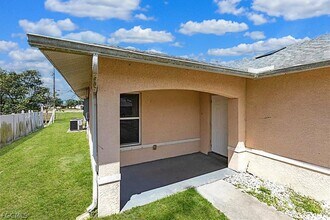 2130 NE 8th Pl in Cape Coral, FL - Building Photo - Building Photo