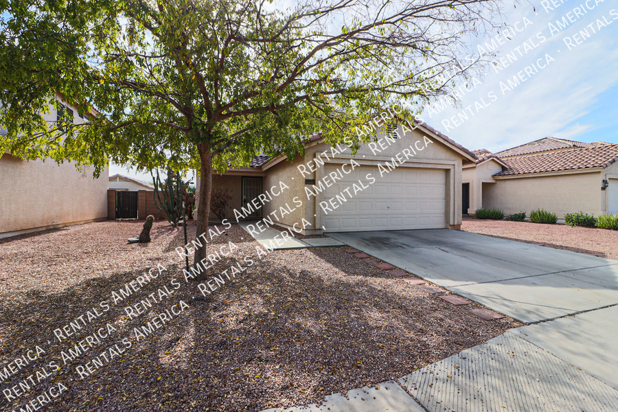 12513 W Paradise Dr in El Mirage, AZ - Building Photo