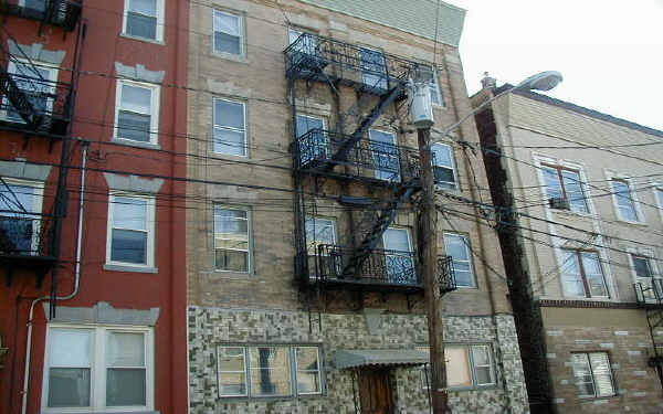 76 Nichols St in Newark, NJ - Foto de edificio - Building Photo