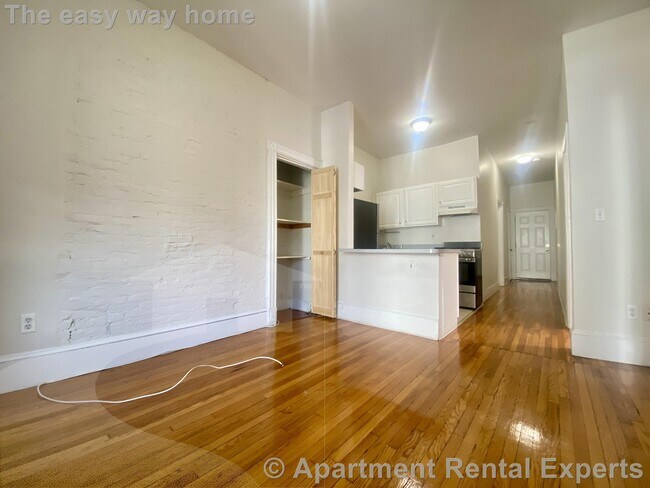 891 Massachusetts Ave in Cambridge, MA - Building Photo - Building Photo