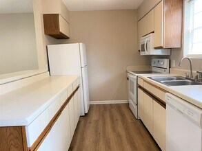900 State Rd S-7-297 in Beaufort, SC - Building Photo - Building Photo