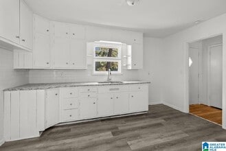 9805 Red Mill Rd in Birmingham, AL - Building Photo - Building Photo