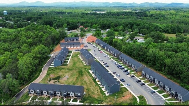 22 Villa Ct in Evington, VA - Building Photo - Building Photo