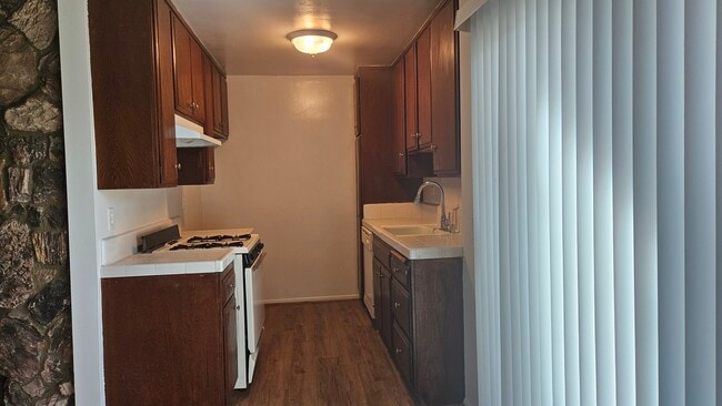 3838 Keystone Ave, Unit 7 in Culver City, CA - Building Photo - Building Photo