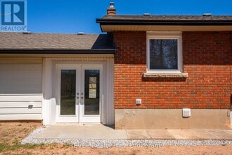 28 Dale Ave in Hamilton, ON - Building Photo - Building Photo
