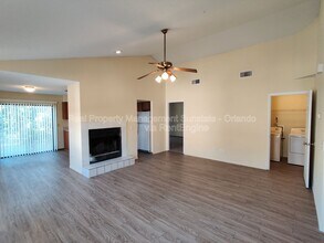 10025 Creekwater Blvd in Orlando, FL - Building Photo - Building Photo