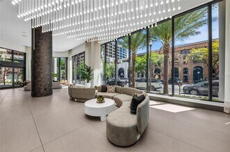 275 1st Ave S in St. Petersburg, FL - Building Photo - Building Photo