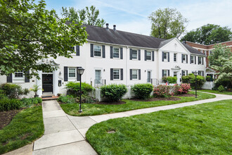 The Commons Of Arlington in Arlington, VA - Building Photo - Building Photo