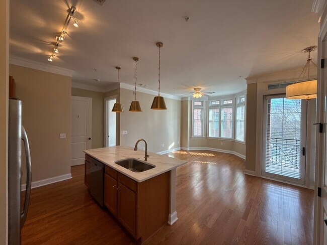 2810 Selwyn Ave in Charlotte, NC - Building Photo - Building Photo