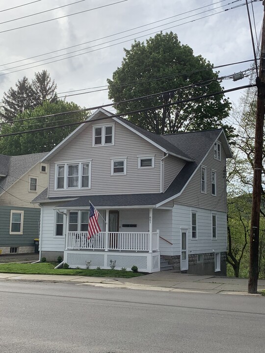 861 Chenango St, Unit 1st Floor in Binghamton, NY - Building Photo