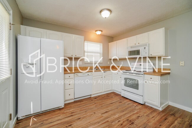 3879 Liriope St in Canal Winchester, OH - Building Photo - Building Photo