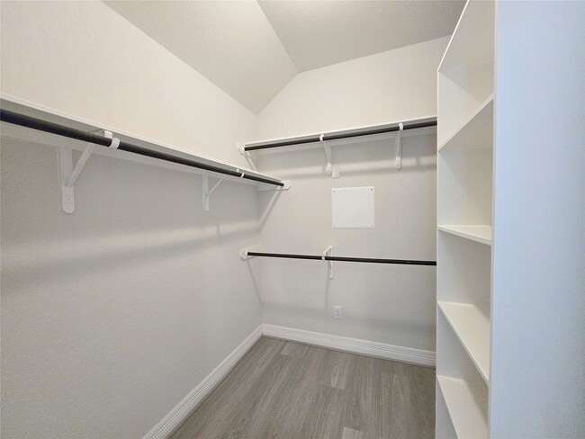 property at 3327 Avary River Ln