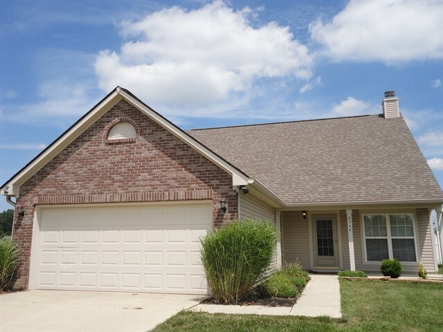 8364 Chesterhill Ln in Indianapolis, IN - Foto de edificio