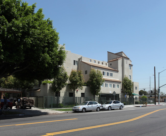 Avalon Terrace in Los Angeles, CA - Building Photo - Building Photo