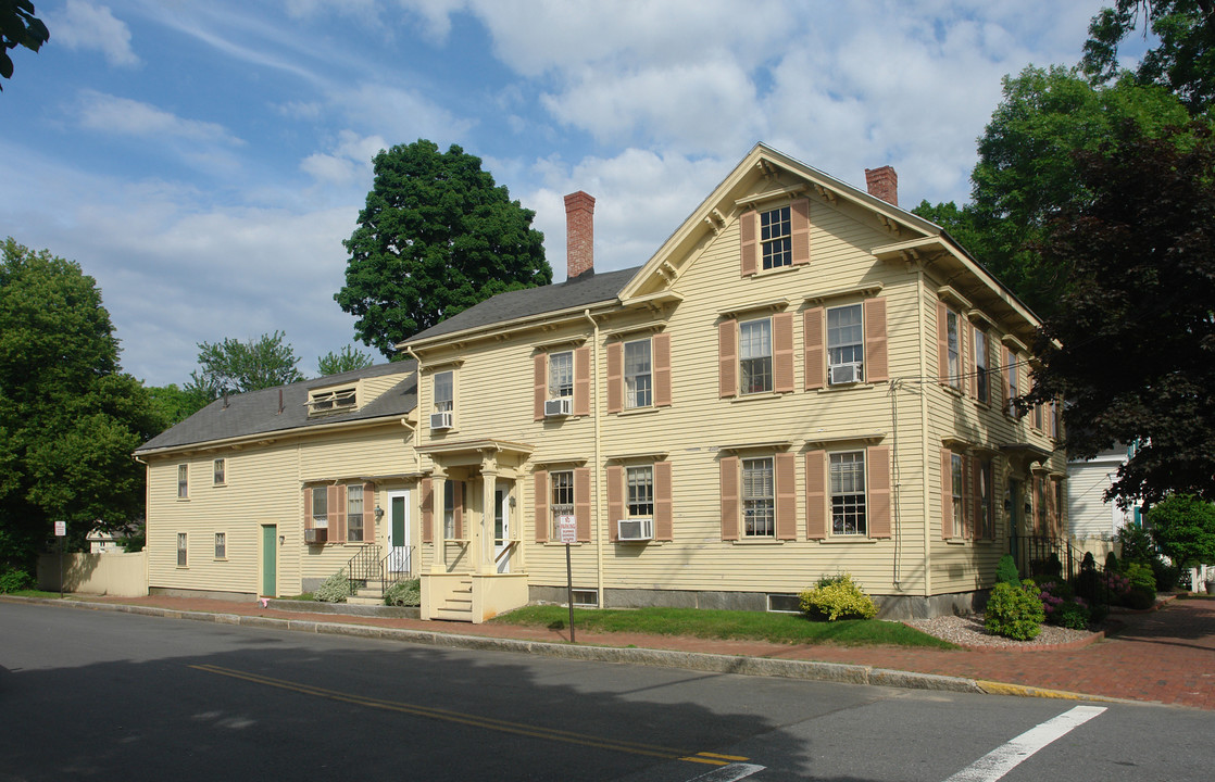 254 High St in Newburyport, MA - Building Photo