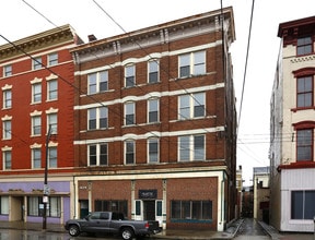 1629 Vine St in Cincinnati, OH - Building Photo - Building Photo