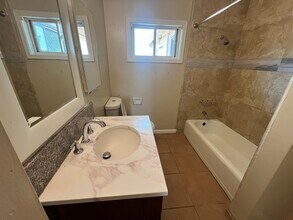 5446 Mary Lane Dr in San Diego, CA - Building Photo - Building Photo