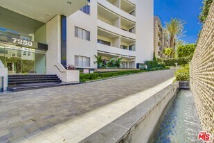 7250 Franklin Ave in Los Angeles, CA - Building Photo