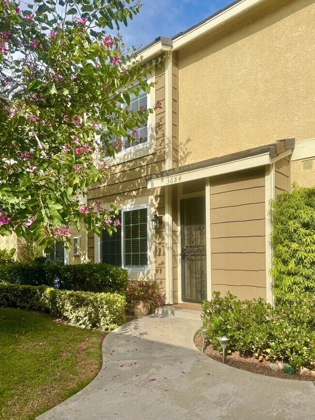3684 Caminito Carmel Landing in San Diego, CA - Building Photo - Building Photo