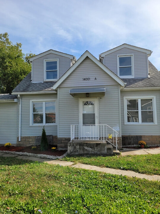 14001 Lamon Ave in Crestwood, IL - Building Photo
