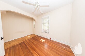 2258 N Southport Ave in Chicago, IL - Foto de edificio - Building Photo