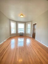 2232 W Addison St, Unit 1 in Chicago, IL - Building Photo