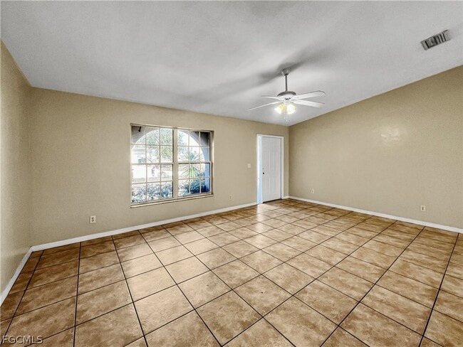 property at 208 SE 17th St