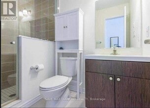 10 Minlow Way in Aurora, ON - Building Photo - Building Photo