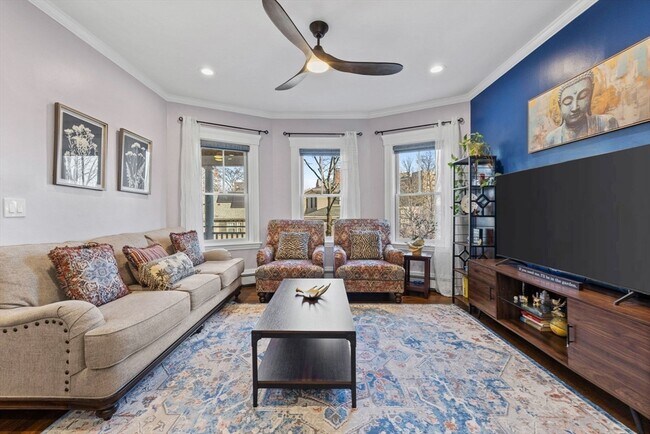 62 Atherton Rd, Unit 1 in Brookline, MA - Building Photo - Building Photo