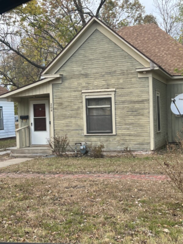 2024 W Howard St Caney, KS Rental Homes and Apartments for Rent