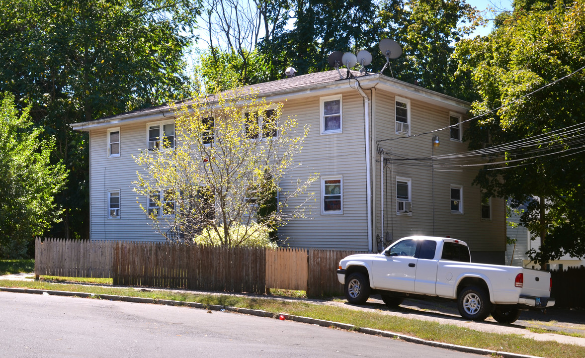 61-67 Revere St in New Haven, CT - Building Photo