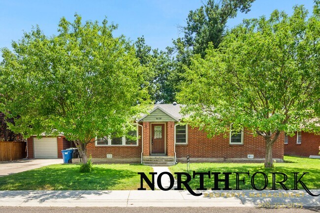 property at 1016 W Cameron St