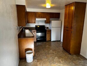 227 25th Ave SE in Albany, OR - Building Photo - Building Photo