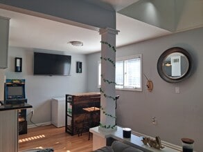 423 W 8th St, Unit 73 in Charlotte, NC - Foto de edificio - Building Photo