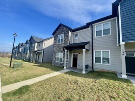 143 Emanuel Ct in Timberlake, VA - Building Photo