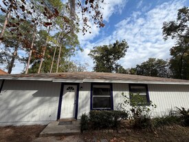 6226 SW 10th Pl, Unit Unit B in Gainesville, FL - Building Photo