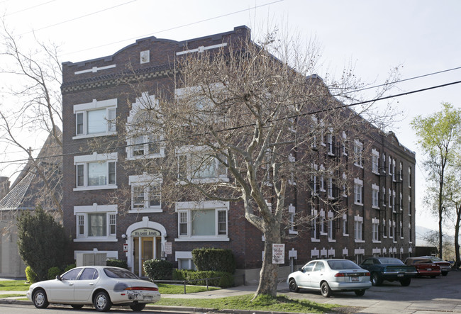 Wilshire Arms Apartments in Salt Lake City, UT - Building Photo - Building Photo