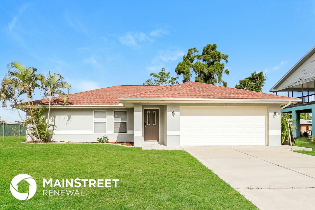 5840 Regent Rd in Venice, FL - Building Photo