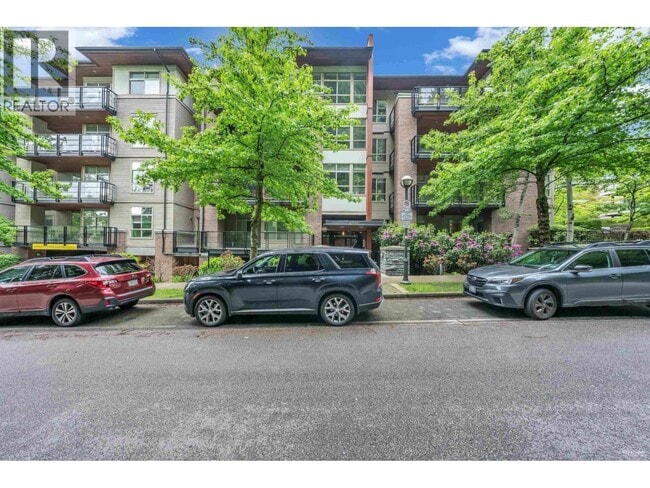 property at 6333 Larkin Dr