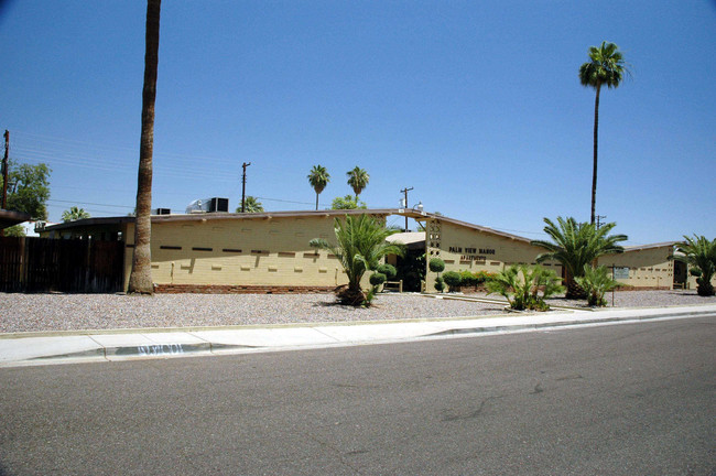 Palm View Manor in Phoenix, AZ - Foto de edificio - Building Photo