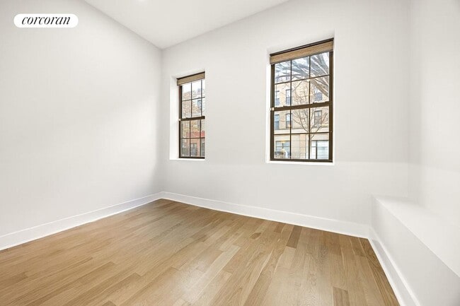 573 Gates Ave in Brooklyn, NY - Foto de edificio - Building Photo