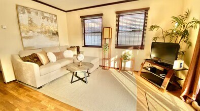 1626 Reed Ave in San Diego, CA - Building Photo - Building Photo