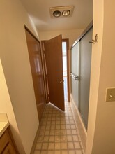 613 R St, Unit B in Vancouver, WA - Building Photo - Building Photo
