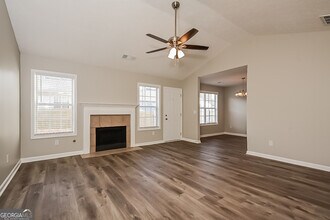 2252 Sugarleaf Trl in Hampton, GA - Building Photo - Building Photo